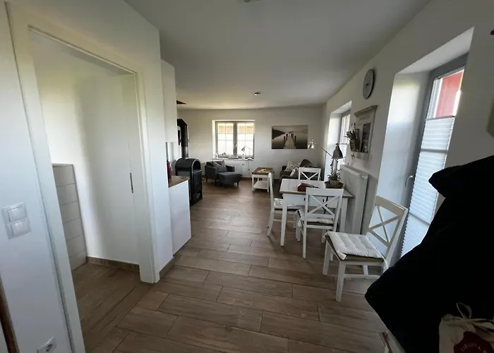 Hofblick Gut Gustrowerhöfen Altefähr