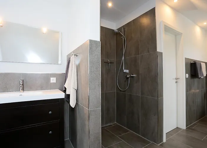 Hofblick Gut Gustrowerhöfen Ferienhaus